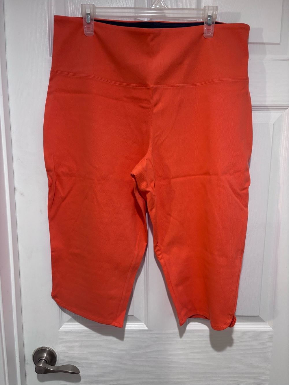 WOMEN WITH CONTROL High-Waist Coral Orange Capris
